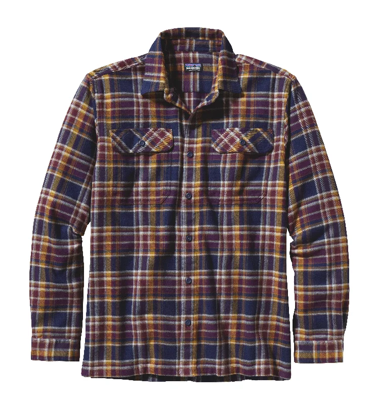 Men's V-Neck T-Shirts for a Flattering ShapeMen's Long-Sleeved Fjord Flannel Shirt