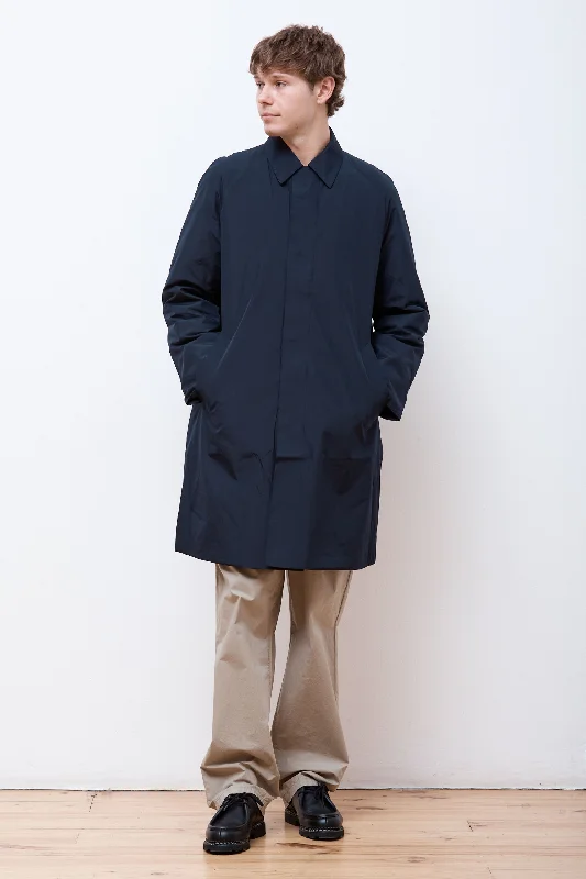 Men's Coats with Slim FitsVargo Gore-Tex Infinium Raglan Mac Dark Navy
