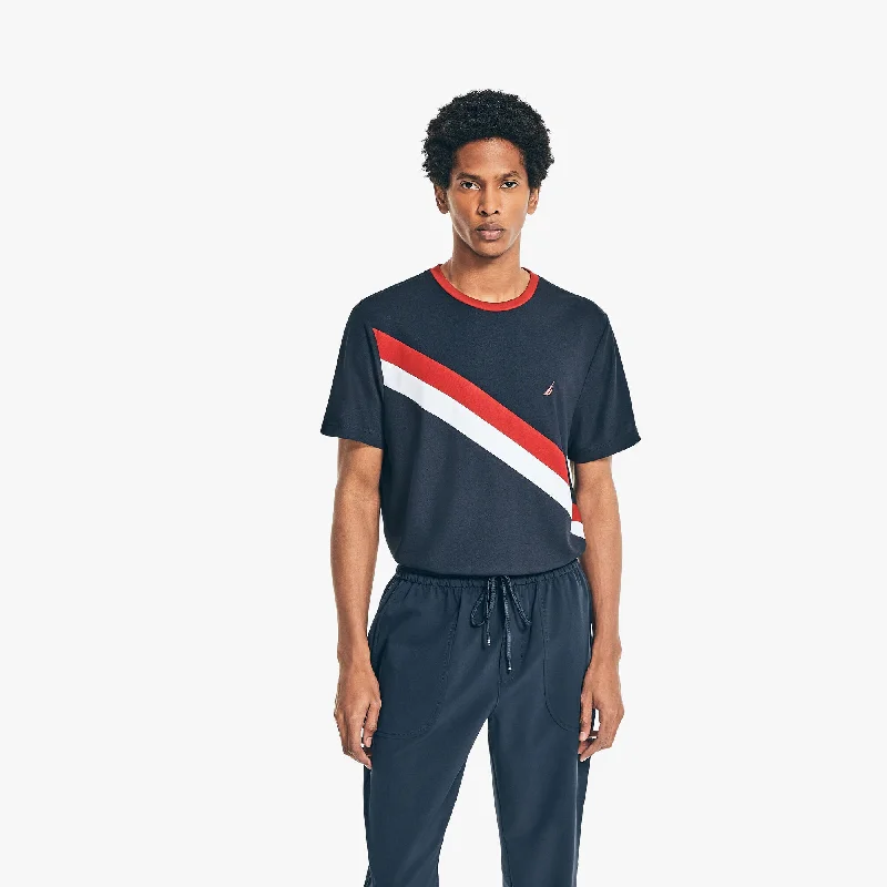 Layered Men's VestsNautica Mens Navtech Sustainably Crafted Crewneck T-Shirt