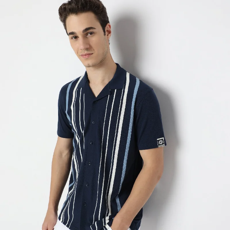 Men's Muscle Fit T-Shirts for a Body-Hugging FitStructured Modern Smart University Style Half Sleeve Cuban Shirt Men's Muscle Fit T-Shirts for a Body-Hugging FitStructured Modern Smart University Style Half Sleeve Cuban Shirt
