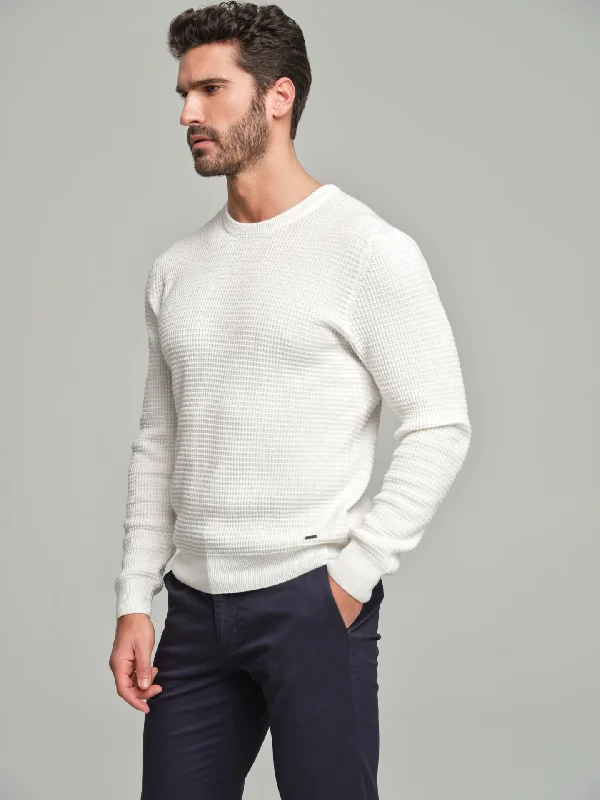 Men's Sweaters with Mock-Neck DesignsLong sleeve crew neck sweater with waffle knitting