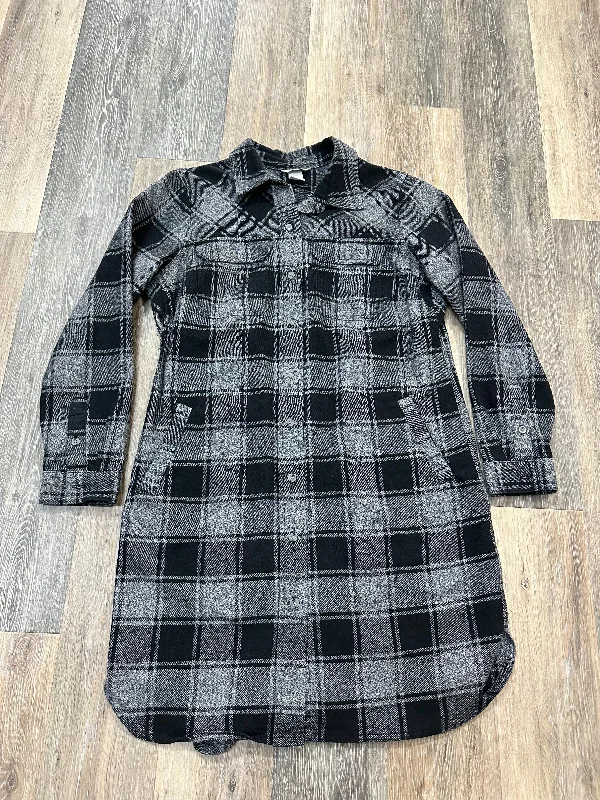 Comfortable Men's ParkasJacket Shirt By Duluth Trading In Black, Size: M
